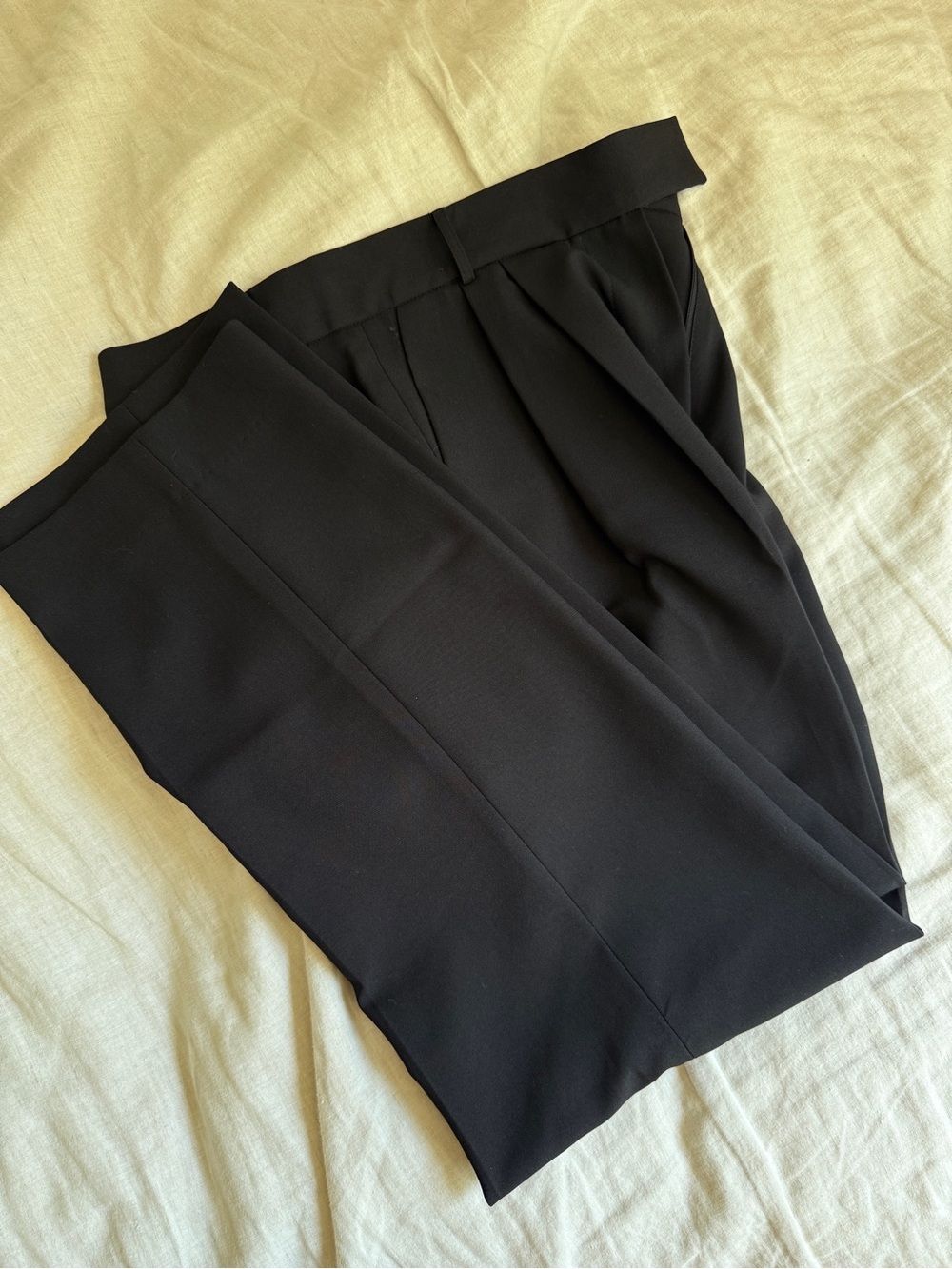 The Frankie Shop Bea pants in black - Picture 4 of 8